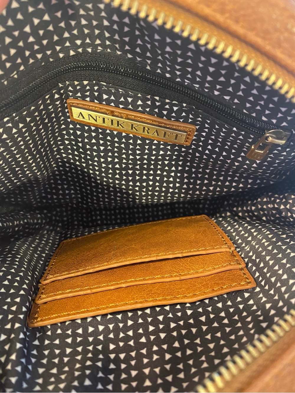 Antik Kraft Cognac Leather Crossbody Bag Card Holder Interior - Picture 2 of 4